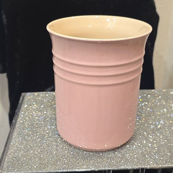 Le Creuset 1L Utensil Crock- Chiffon Pink - Picture 6 of 6